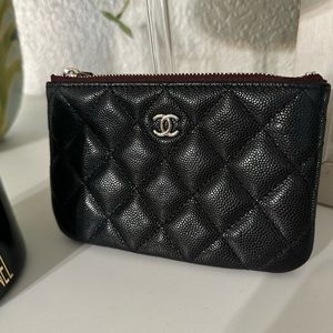 💯 Authentic Chanel o case